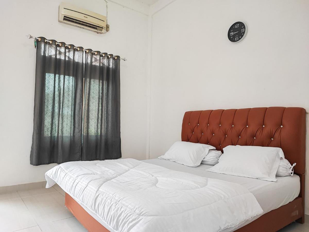 Adela Homestay Syariah Near Universitas Muhammadiyah Jambi Mitra Reddoorz Экстерьер фото